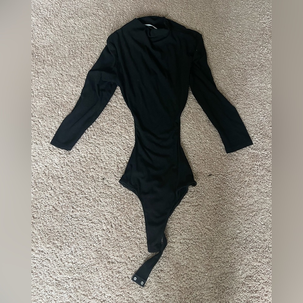 Astr the Label Somerset Mock Neck Cutout Black Bodysuit XS